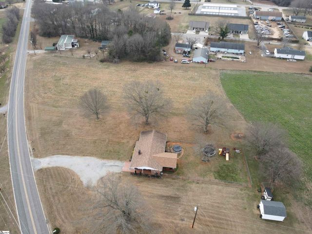 905 Henderson Road, Chesnee, SC 29323