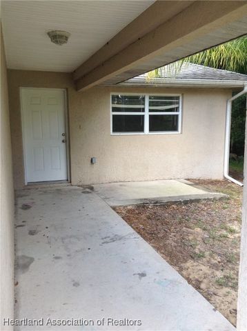 214 Pigeon Avenue, Sebring, FL 33872