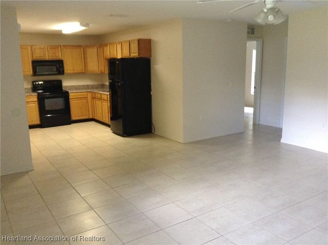 214 Pigeon Avenue, Sebring, FL 33872