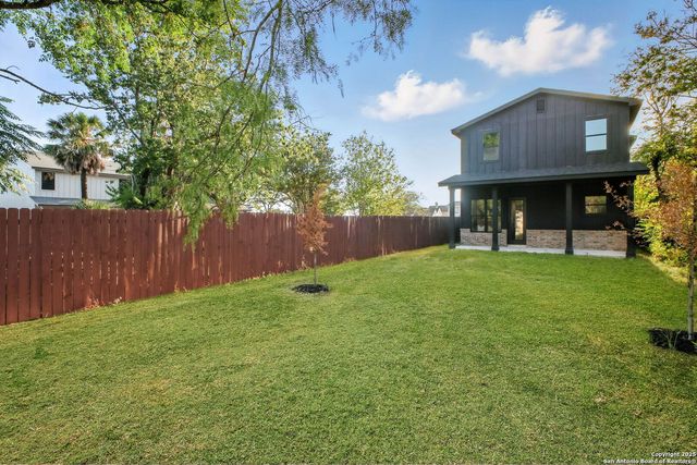 118 San Antonio Blvd, San Antonio, TX 78201