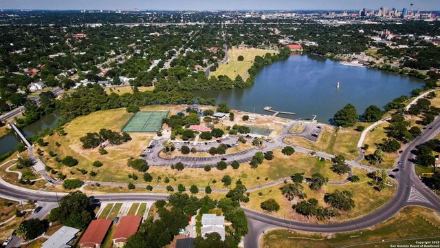 118 San Antonio Blvd, San Antonio, TX 78201