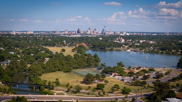 118 San Antonio Blvd, San Antonio, TX 78201