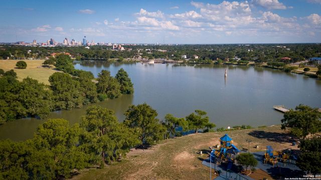 118 San Antonio Blvd, San Antonio, TX 78201