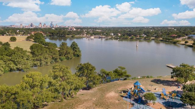 118 San Antonio Blvd, San Antonio, TX 78201