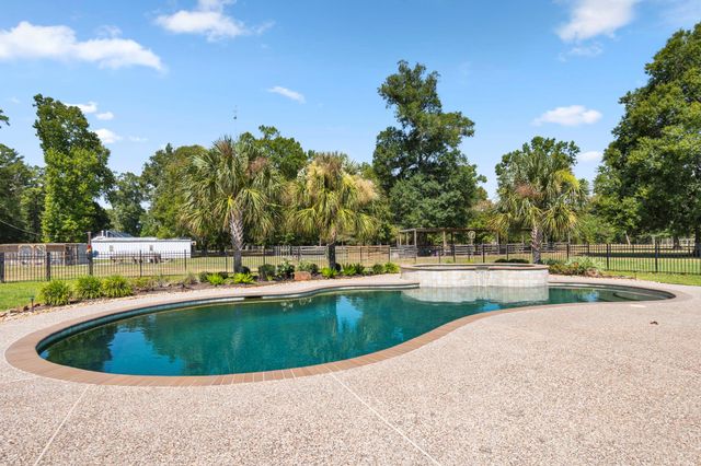 20585 Sh 146 N, Liberty, TX 77575
