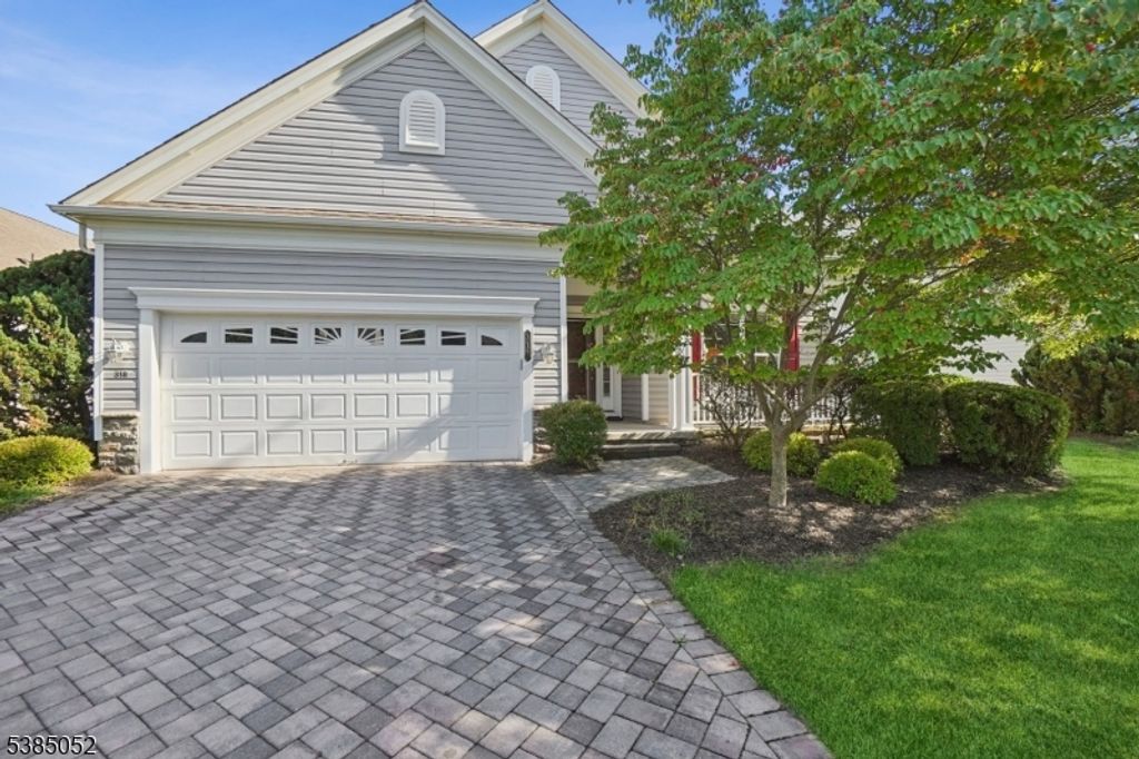 318 Biltmore Ln, Franklin Twp., NJ 08873
