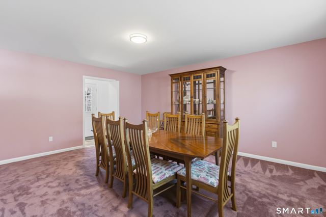 9 Evas Drive, Brookfield, CT 06804