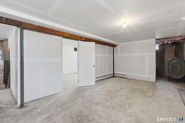 9 Evas Drive, Brookfield, CT 06804