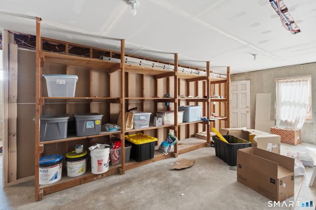 9 Evas Drive, Brookfield, CT 06804