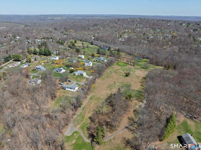 9 Evas Drive, Brookfield, CT 06804