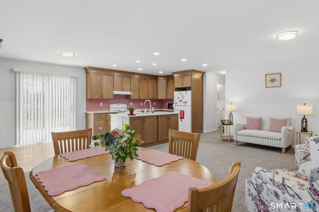 9 Evas Drive, Brookfield, CT 06804