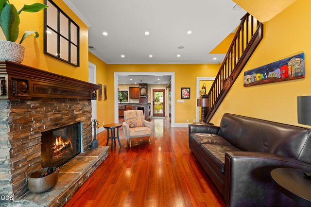 364 Hargadine Street, Ashland, OR 97520