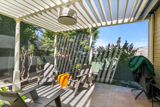 364 Hargadine Street, Ashland, OR 97520