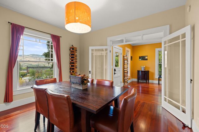 364 Hargadine Street, Ashland, OR 97520