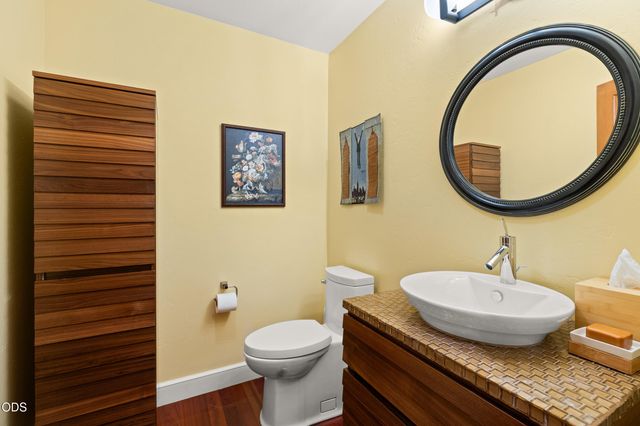 364 Hargadine Street, Ashland, OR 97520