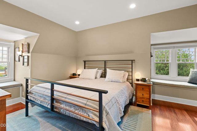 364 Hargadine Street, Ashland, OR 97520