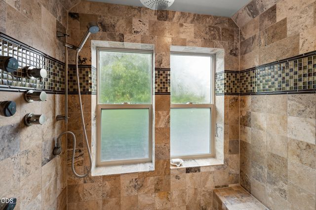 364 Hargadine Street, Ashland, OR 97520