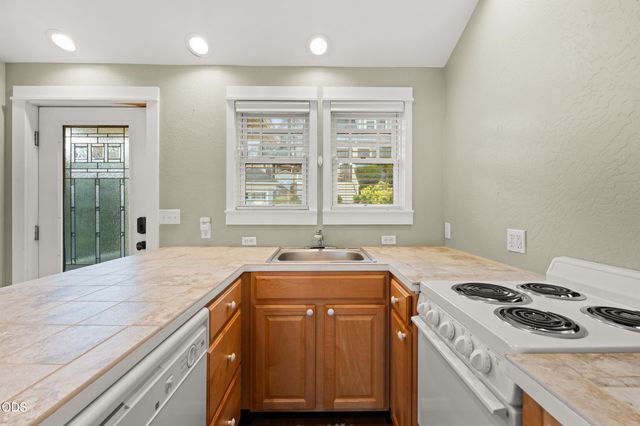 364 Hargadine Street, Ashland, OR 97520