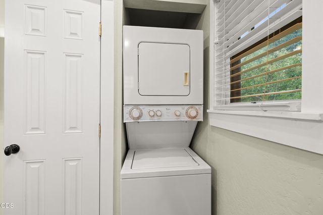 364 Hargadine Street, Ashland, OR 97520