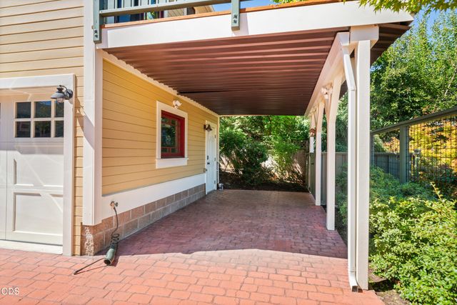 364 Hargadine Street, Ashland, OR 97520
