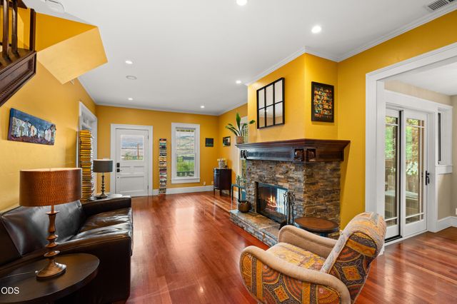 364 Hargadine Street, Ashland, OR 97520