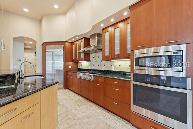 1 Victory Point Ln, Bluffton, SC 29910