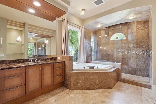 1 Victory Point Ln, Bluffton, SC 29910