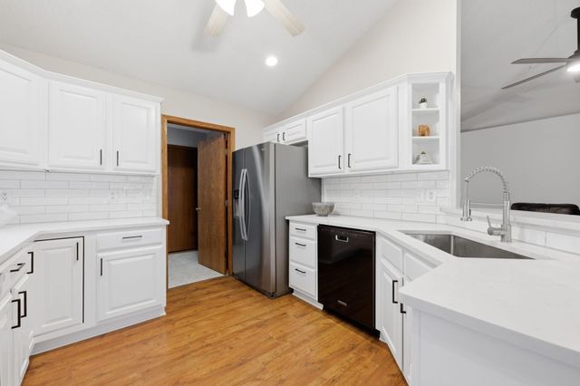 4815 N Wyndham Rd, Park City, KS 67219