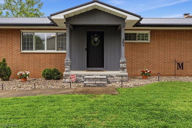 303 59th Street, Vienna, WV 26105