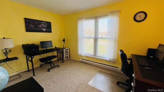 541 Stratford Lane, Ridge, NY 11961
