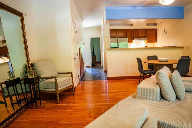 8 New Village Avenue, Santa Fe, NM 87508