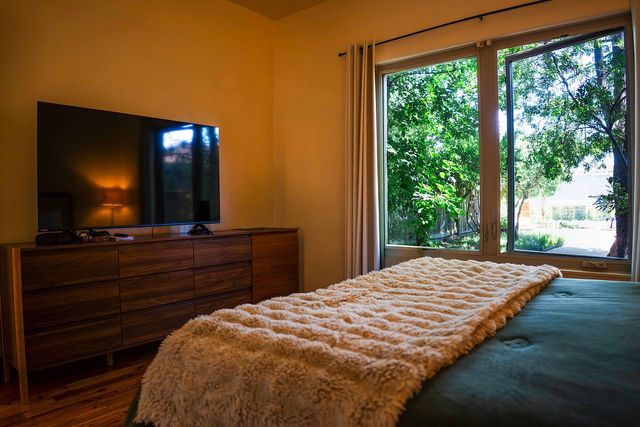 8 New Village Avenue, Santa Fe, NM 87508