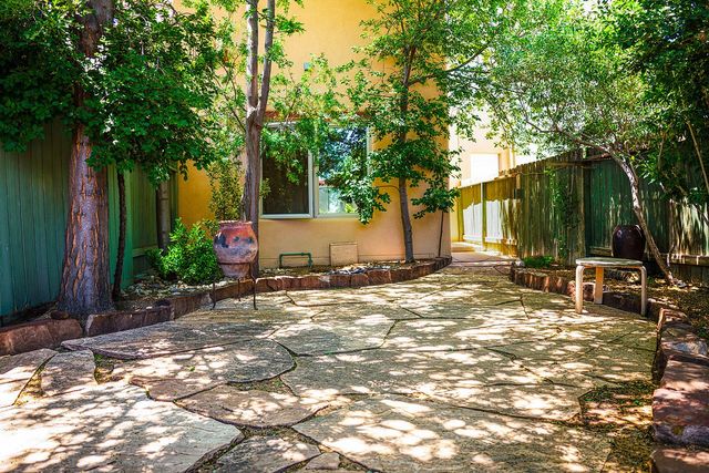 8 New Village Avenue, Santa Fe, NM 87508