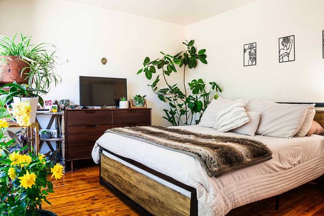 8 New Village Avenue, Santa Fe, NM 87508