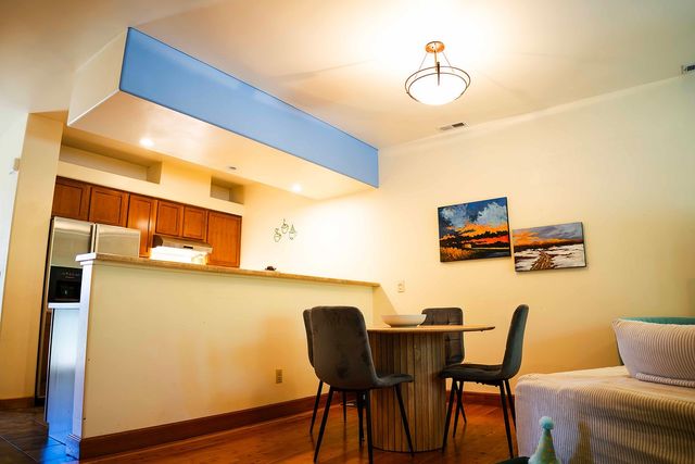 8 New Village Avenue, Santa Fe, NM 87508