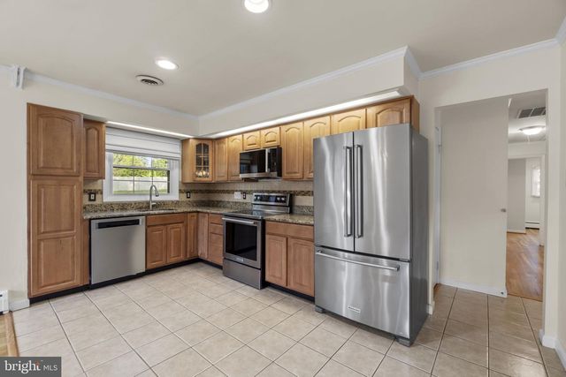 2802 GREENWAY DR, Ellicott City, MD 21042