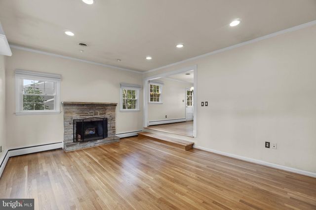 2802 GREENWAY DR, Ellicott City, MD 21042