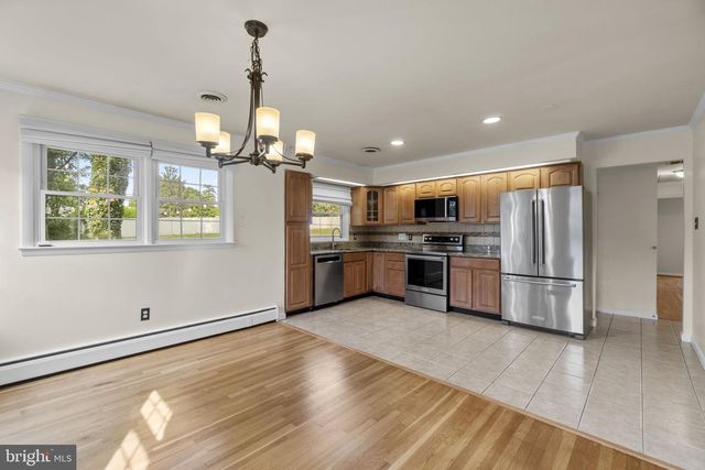 2802 GREENWAY DR, Ellicott City, MD 21042