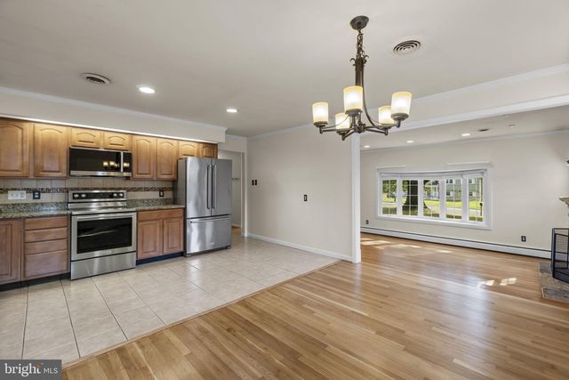 2802 GREENWAY DR, Ellicott City, MD 21042