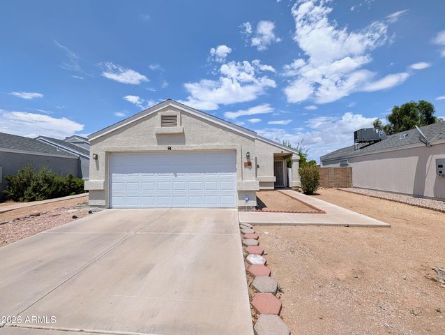 2824 W ANGELA Drive, Phoenix, AZ 85053