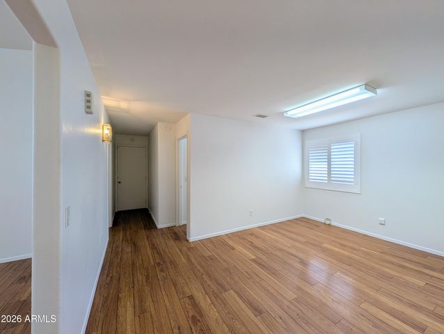 2824 W ANGELA Drive, Phoenix, AZ 85053
