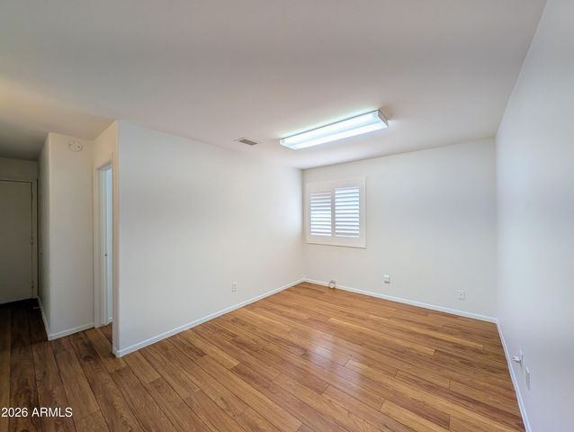 2824 W ANGELA Drive, Phoenix, AZ 85053