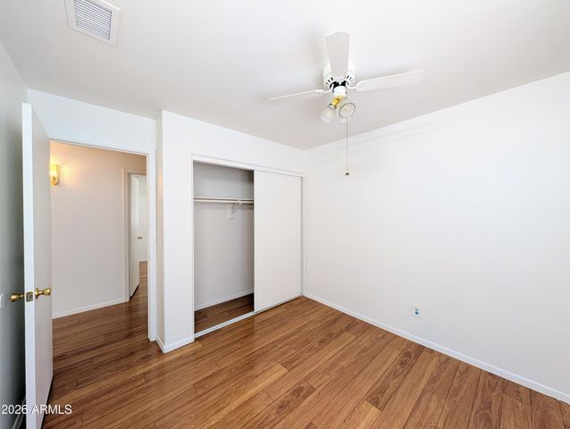 2824 W ANGELA Drive, Phoenix, AZ 85053