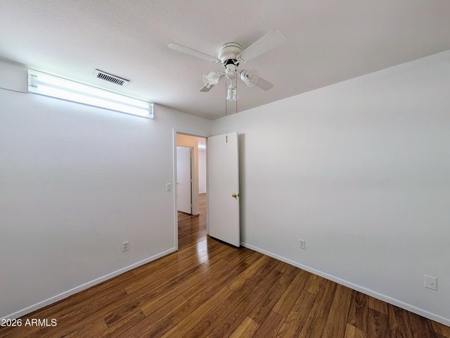 2824 W ANGELA Drive, Phoenix, AZ 85053