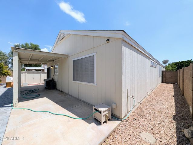 2824 W ANGELA Drive, Phoenix, AZ 85053