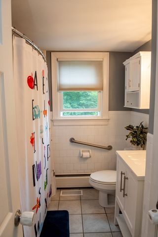 15 Lambert Av, Stoughton, MA 02072