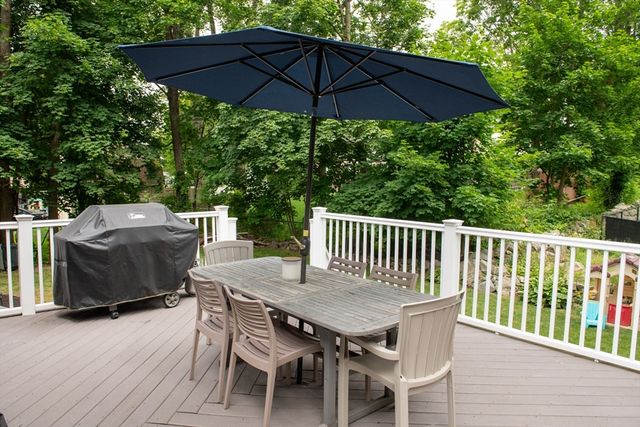 15 Lambert Av, Stoughton, MA 02072