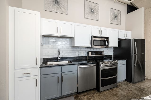 1401 S Flores St Apt 202, San Antonio, TX 78204