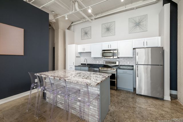 1401 S Flores St Apt 202, San Antonio, TX 78204