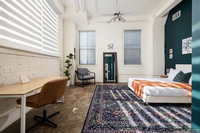 1401 S Flores St Apt 202, San Antonio, TX 78204